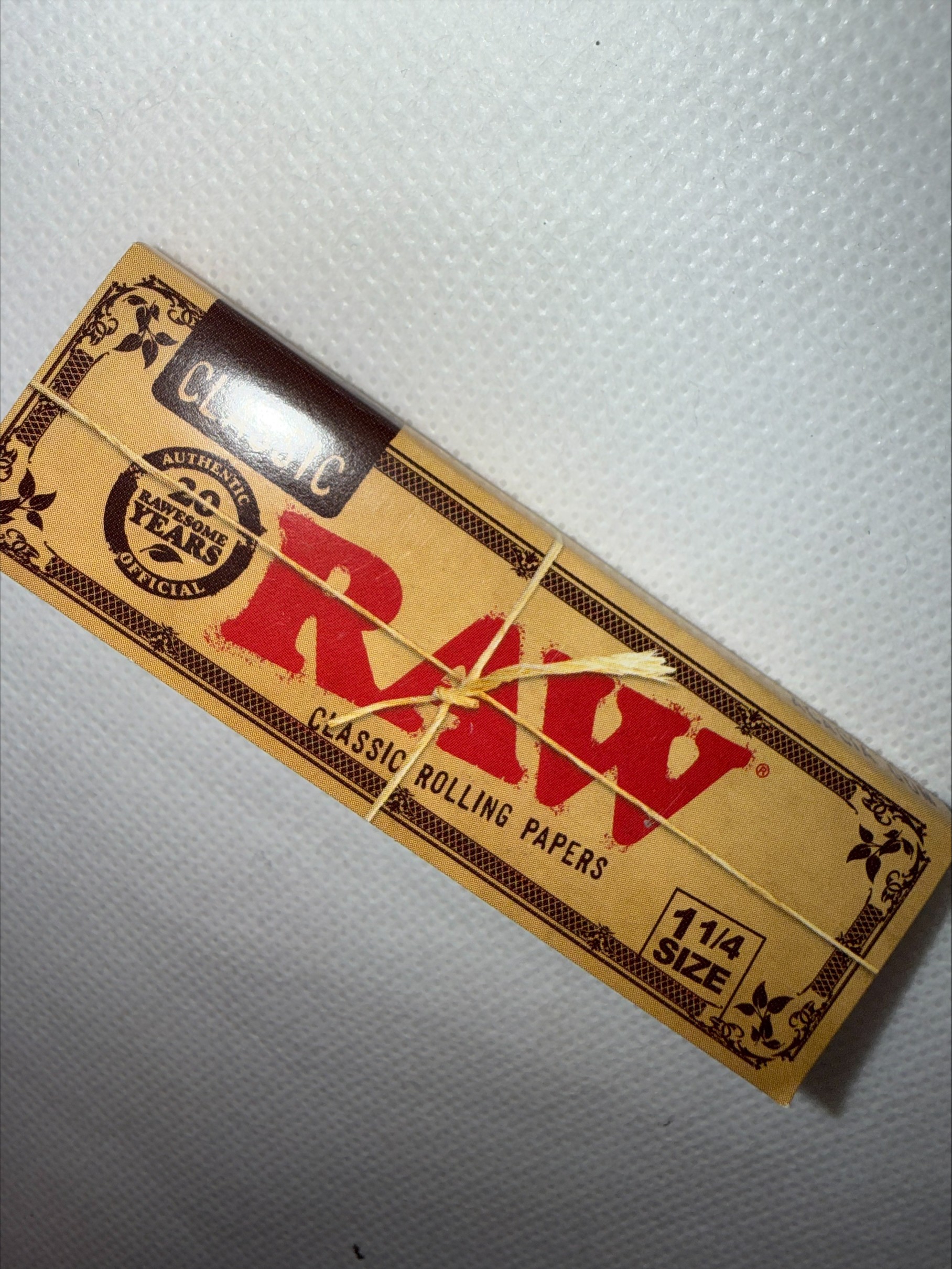 RAW PAPERS 1 1/4